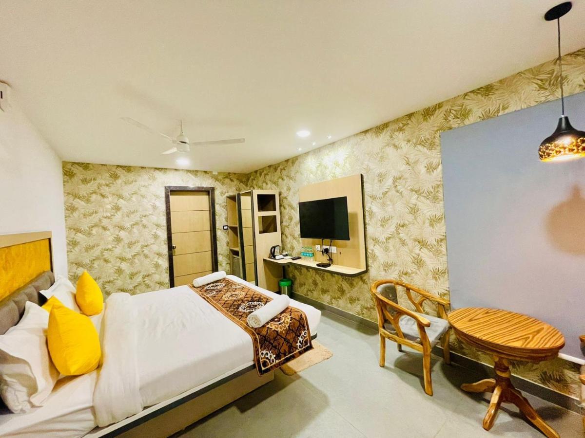 Hotel Lake View Airport Zone Hyderabad Bagian luar foto