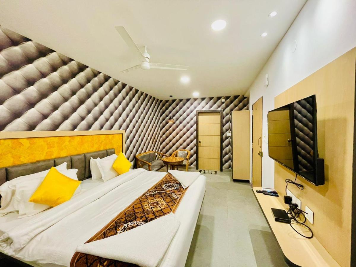 Hotel Lake View Airport Zone Hyderabad Bagian luar foto