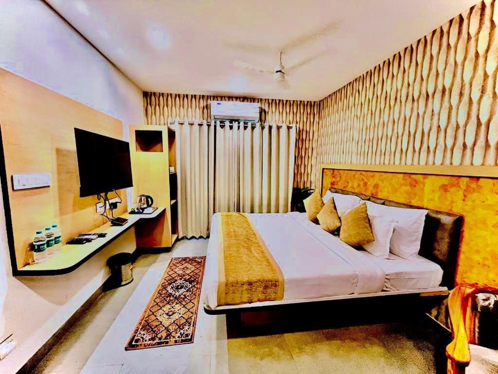 Hotel Lake View Airport Zone Hyderabad Bagian luar foto