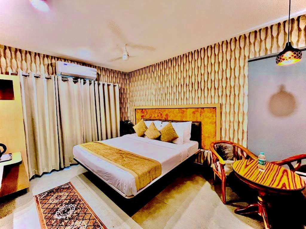 Hotel Lake View Airport Zone Hyderabad Bagian luar foto