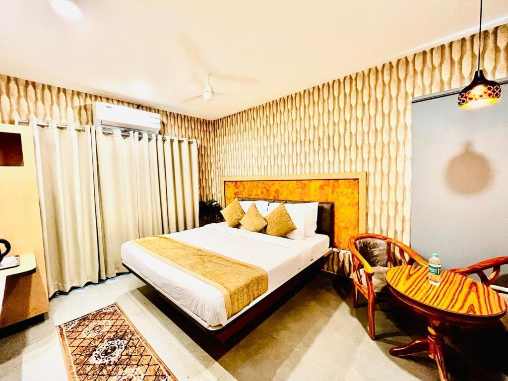 Hotel Lake View Airport Zone Hyderabad Bagian luar foto