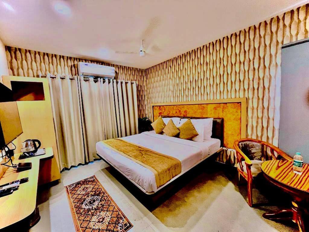 Hotel Lake View Airport Zone Hyderabad Bagian luar foto