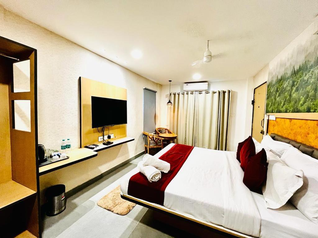 Hotel Lake View Airport Zone Hyderabad Bagian luar foto