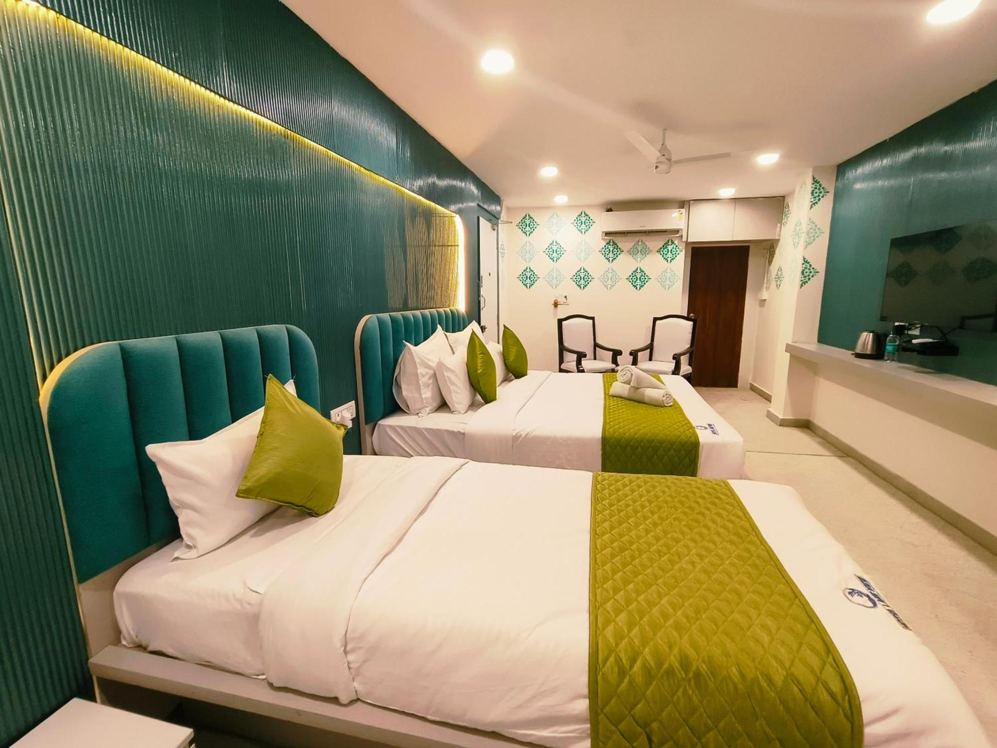 Hotel Lake View Airport Zone Hyderabad Bagian luar foto