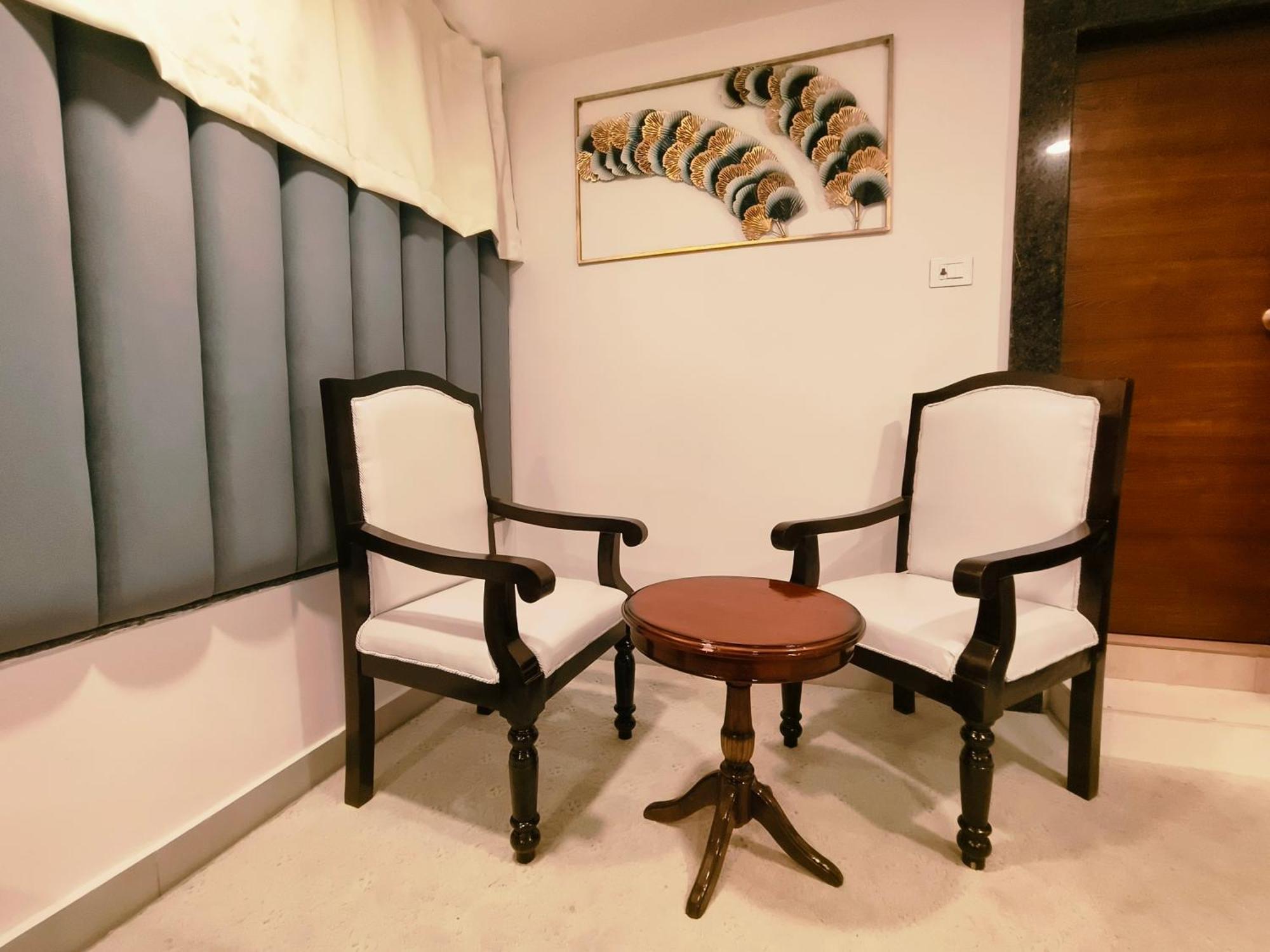 Hotel Lake View Airport Zone Hyderabad Bagian luar foto